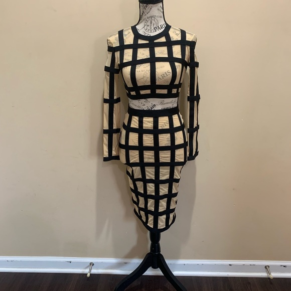 Two Piece Set - Picture 4 of 4